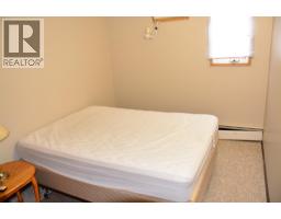 101-215, 10118 100 Avenue, Peace River, AB T8S1R3 Photo 14