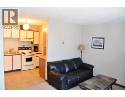 101-215, 10118 100 Avenue, Peace River, AB T8S1R3 Photo 21
