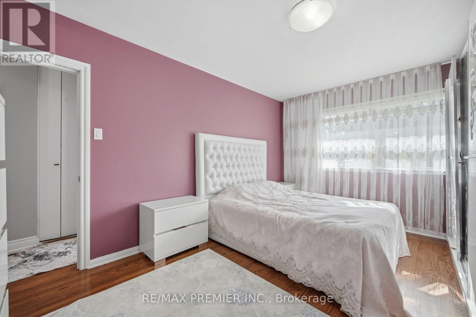 91 WIGMORE DRIVE - 17