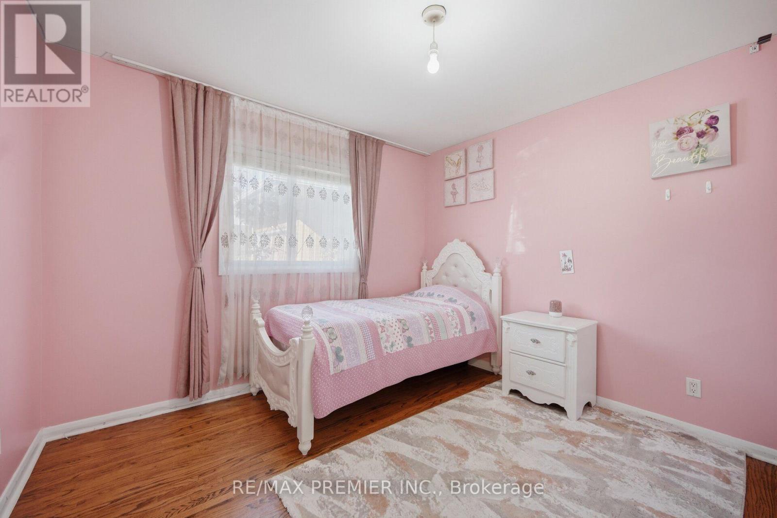91 WIGMORE DRIVE - 21