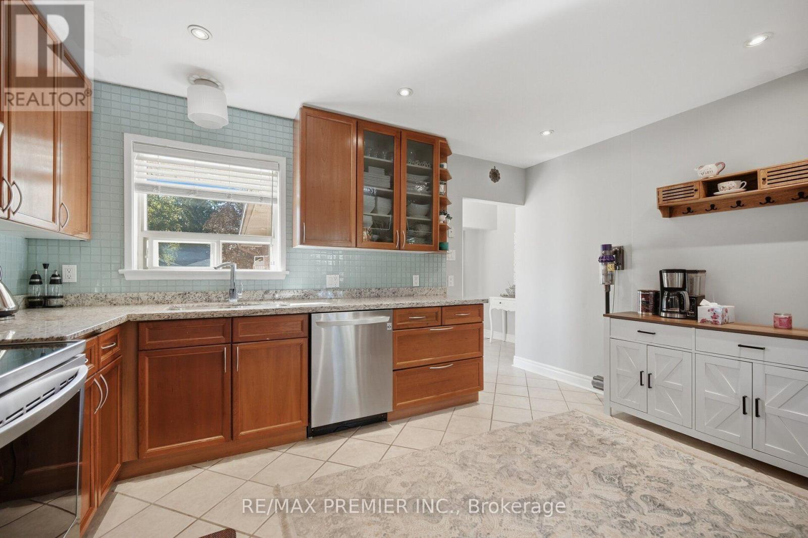 91 WIGMORE DRIVE - 8