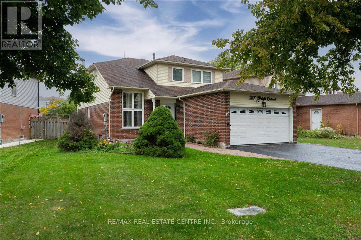 257 WRIGHT CRESCENT - 1