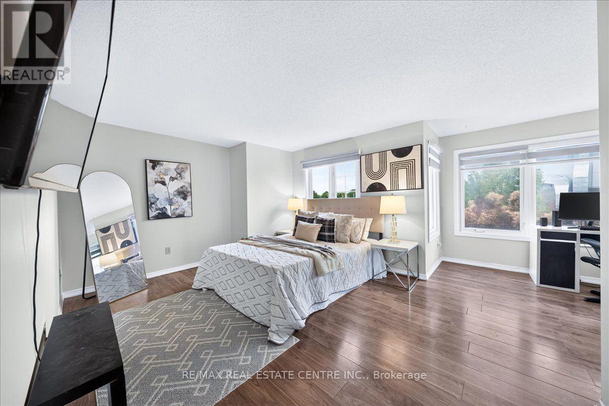 257 WRIGHT CRESCENT - 26