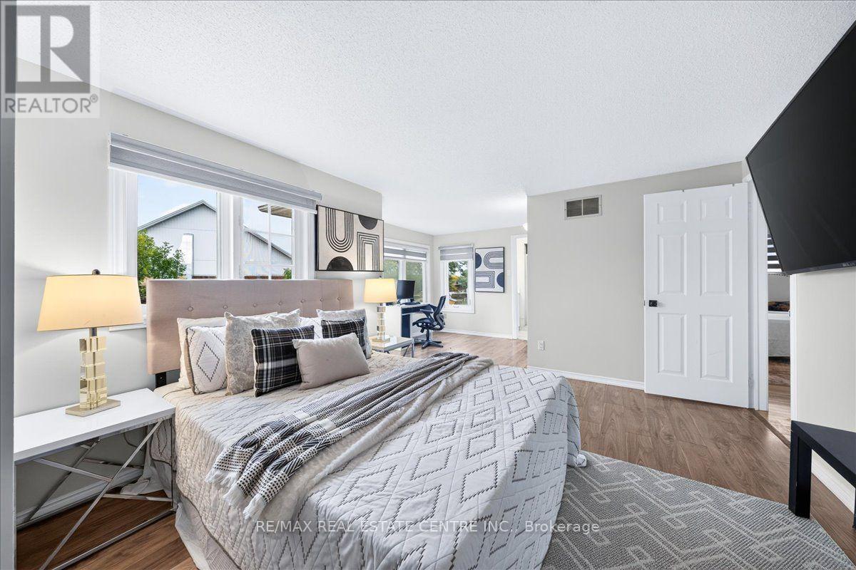 257 WRIGHT CRESCENT - 27