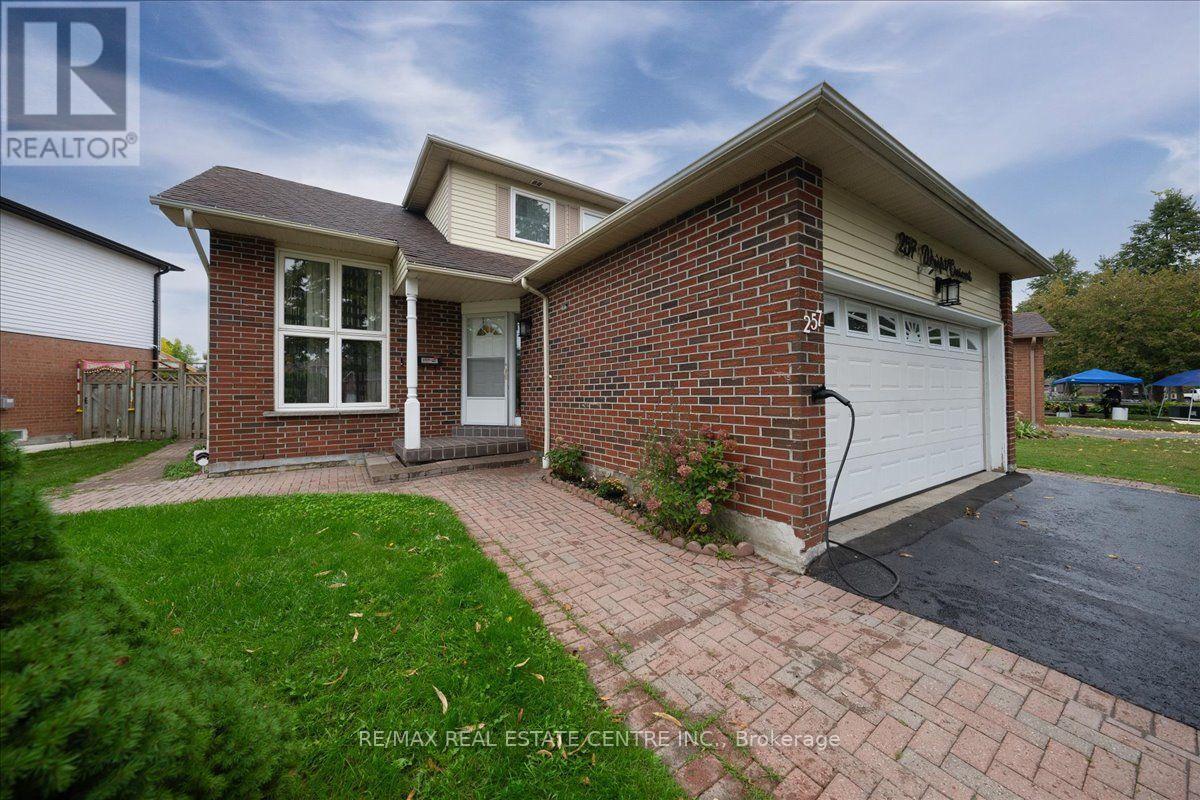 257 Wright Crescent, Ajax, ON photo 4
