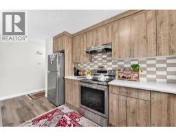 135 Whiteview Close NE - photo 7