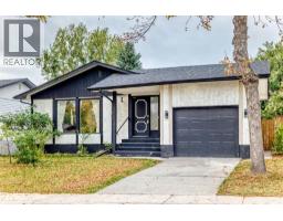 135 Whiteview Close NE - photo 1