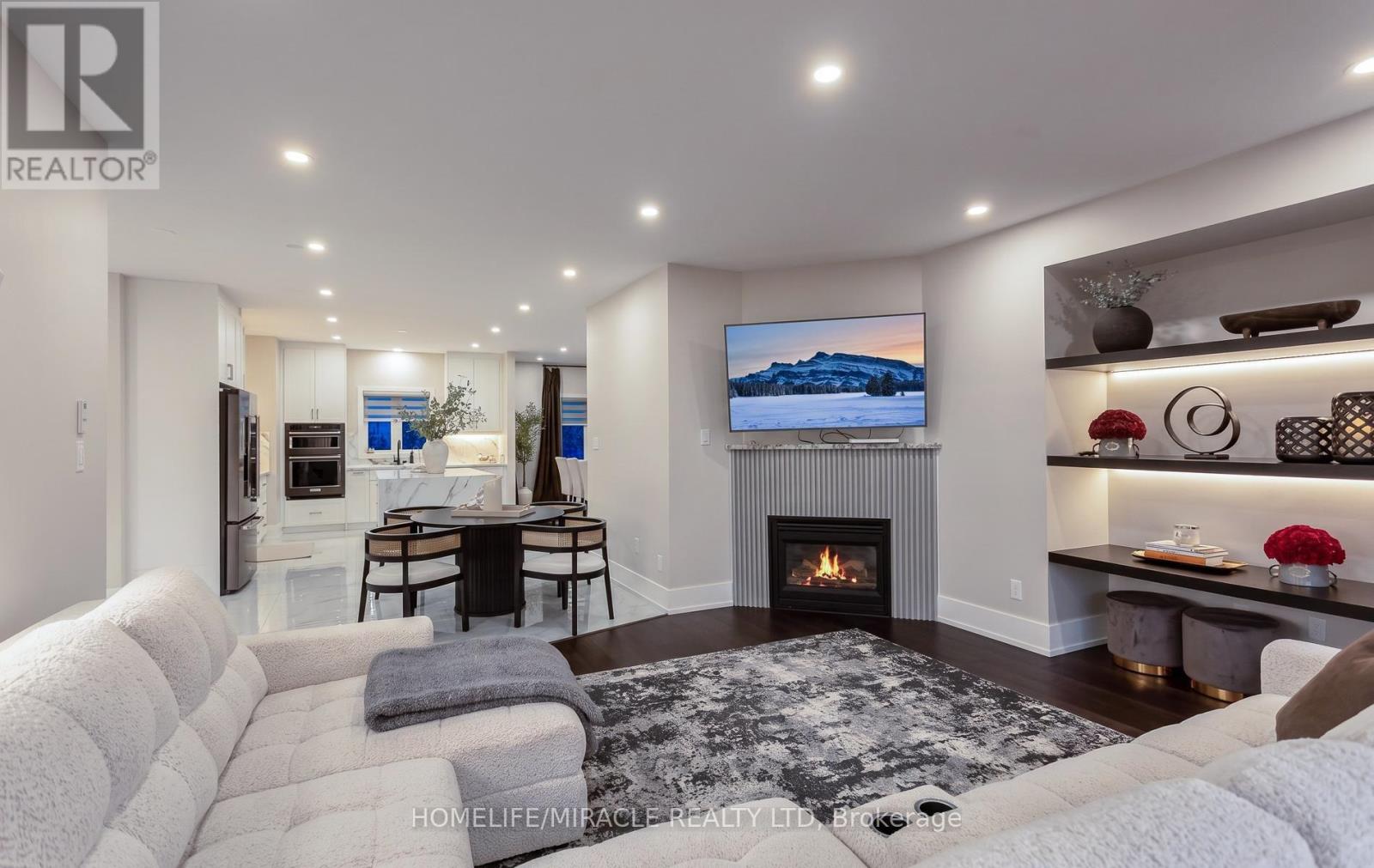 11045 Inglis Drive — photo 24
