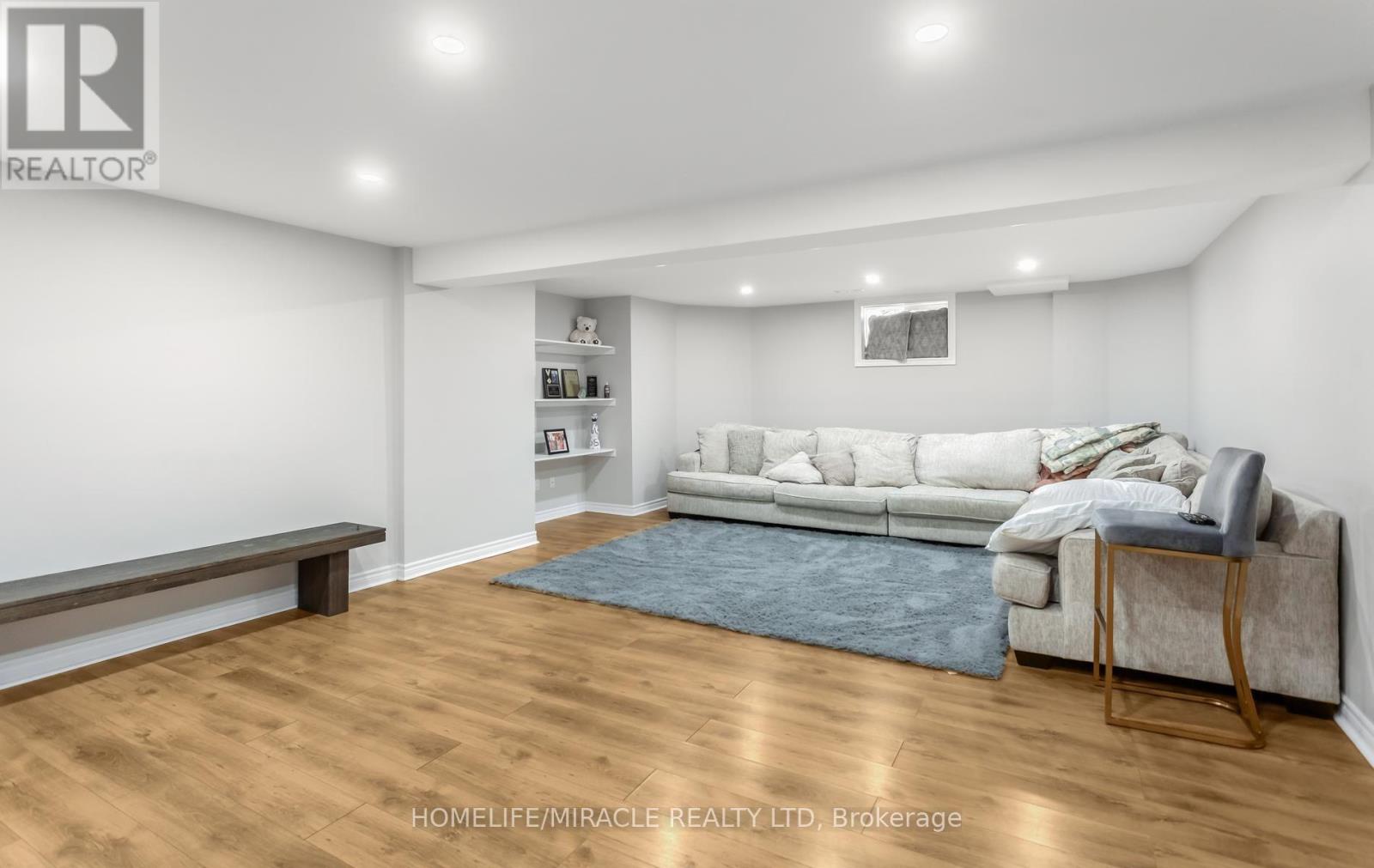 11045 Inglis Drive — photo 40