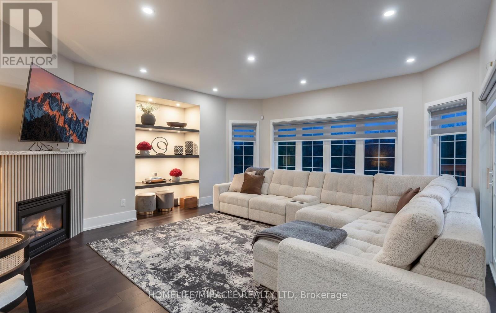 11045 Inglis Drive — photo 22