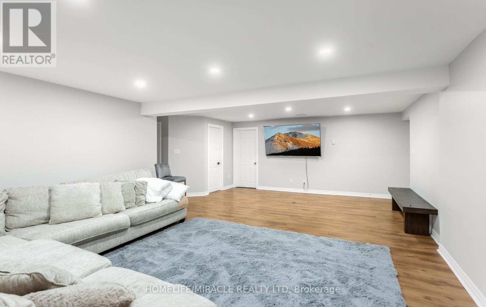 11045 Inglis Drive — photo 42