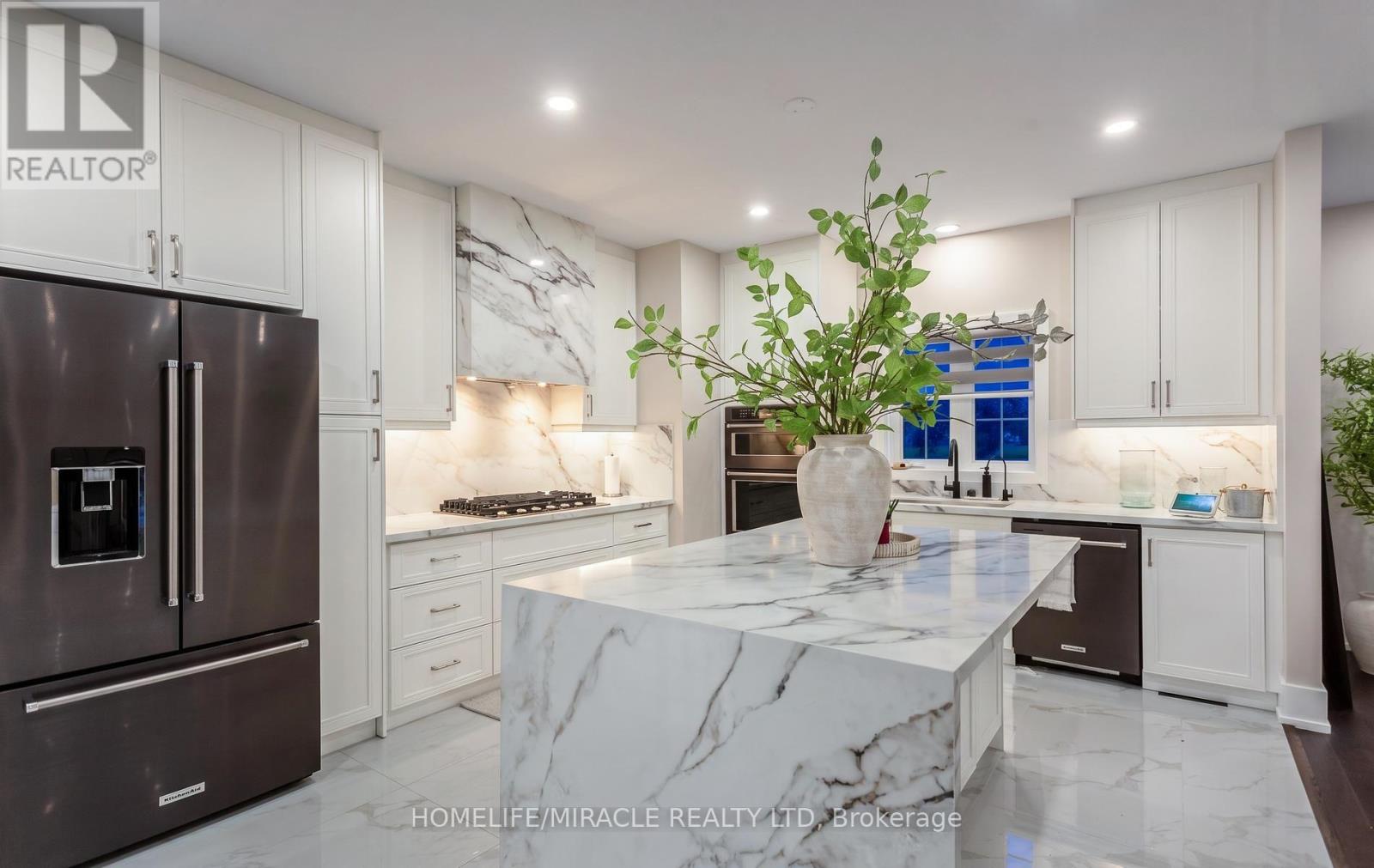 11045 Inglis Drive — photo 18