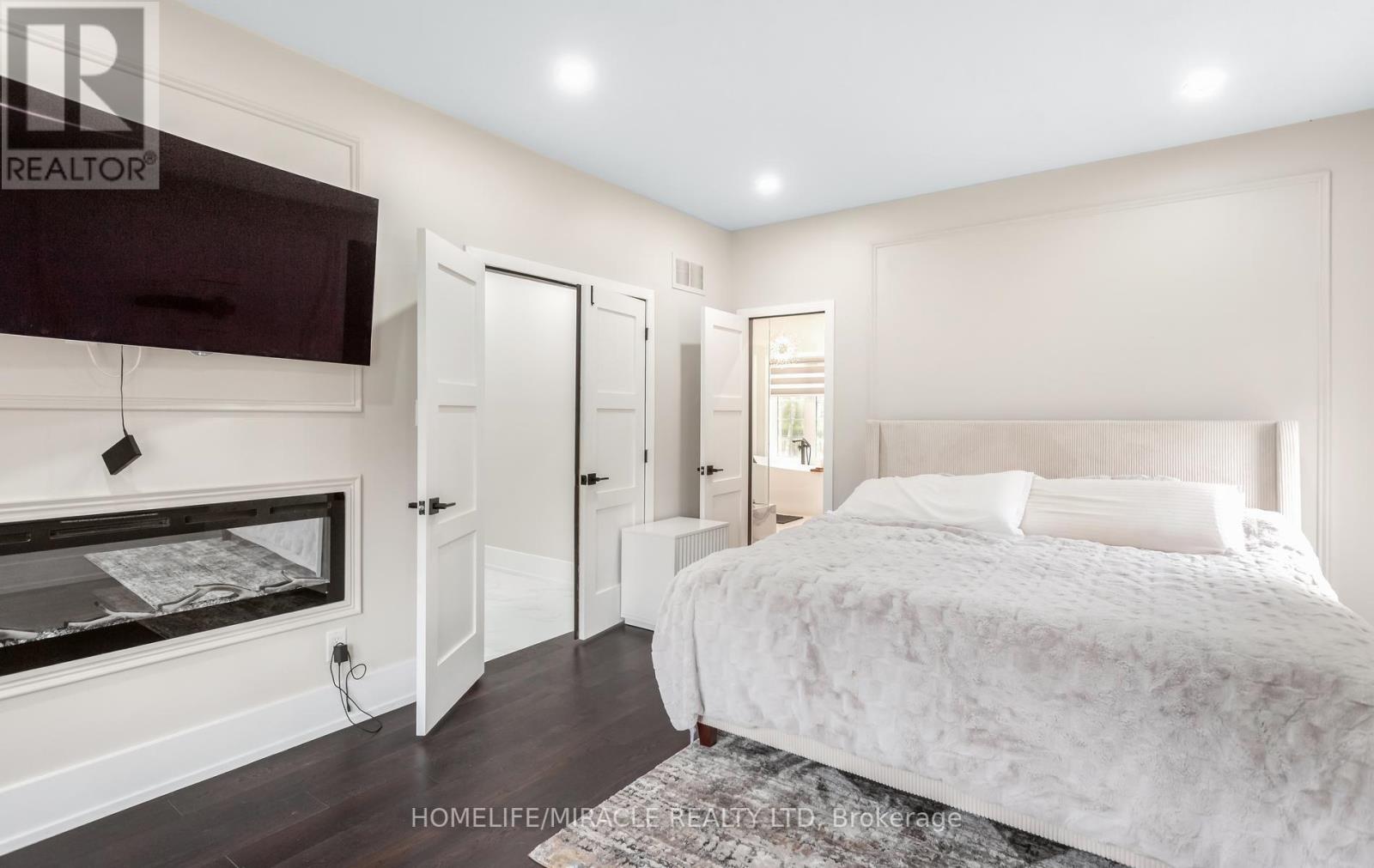 11045 Inglis Drive — photo 27
