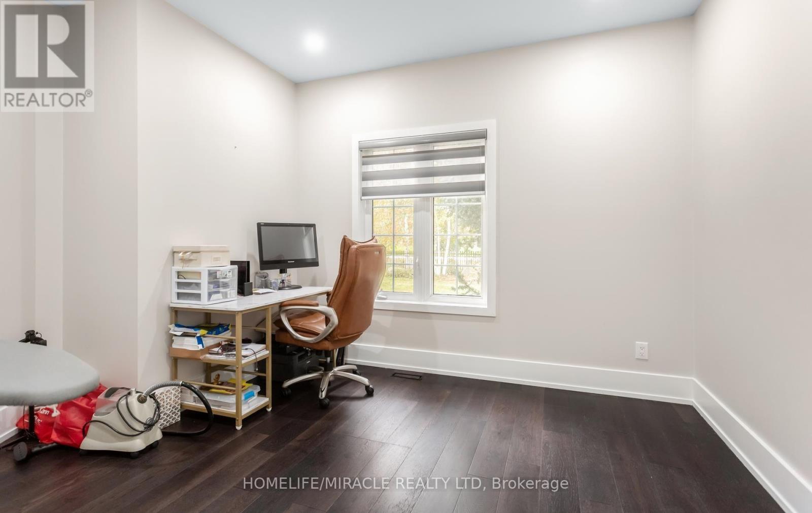 11045 Inglis Drive — photo 32