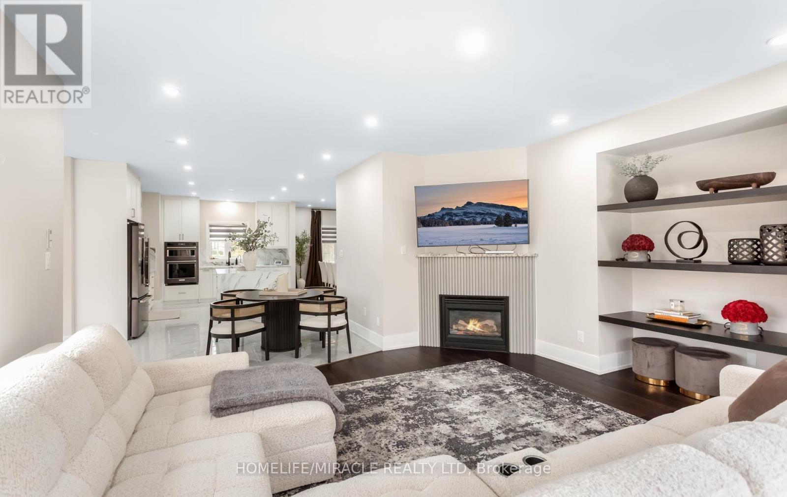 11045 Inglis Drive — photo 23