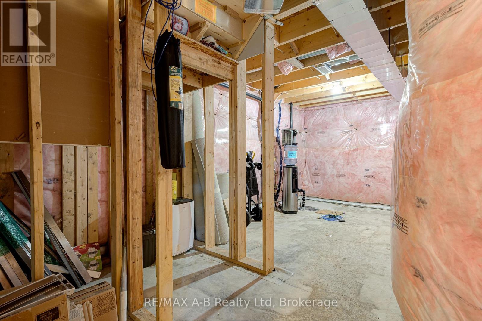 88 DAVIDSON DRIVE - Image 33