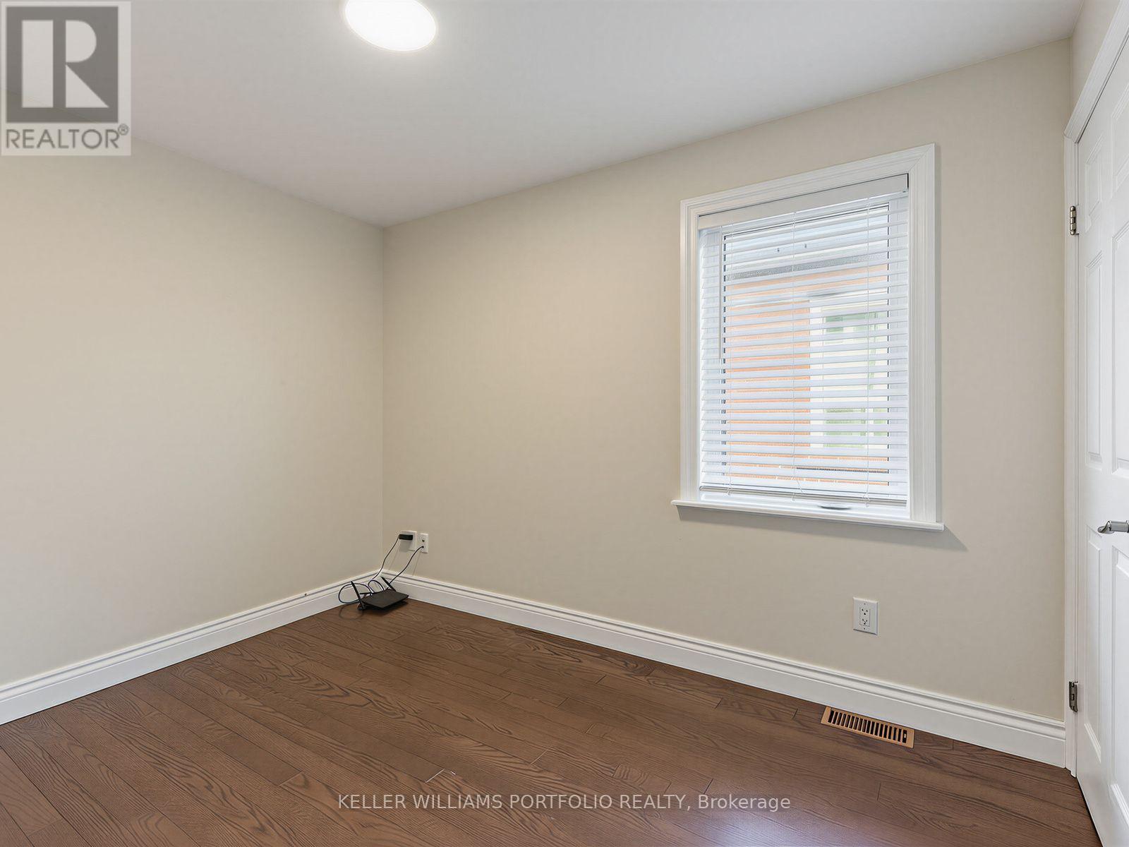 635 GLENHOLME AVENUE - 23