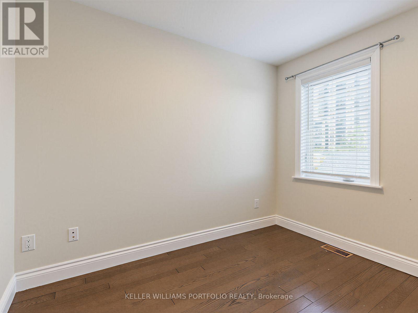 635 GLENHOLME AVENUE - 25