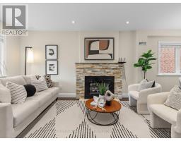Living room - 635 Glenholme Avenue, Toronto, ON M6E3G8 Photo 6
