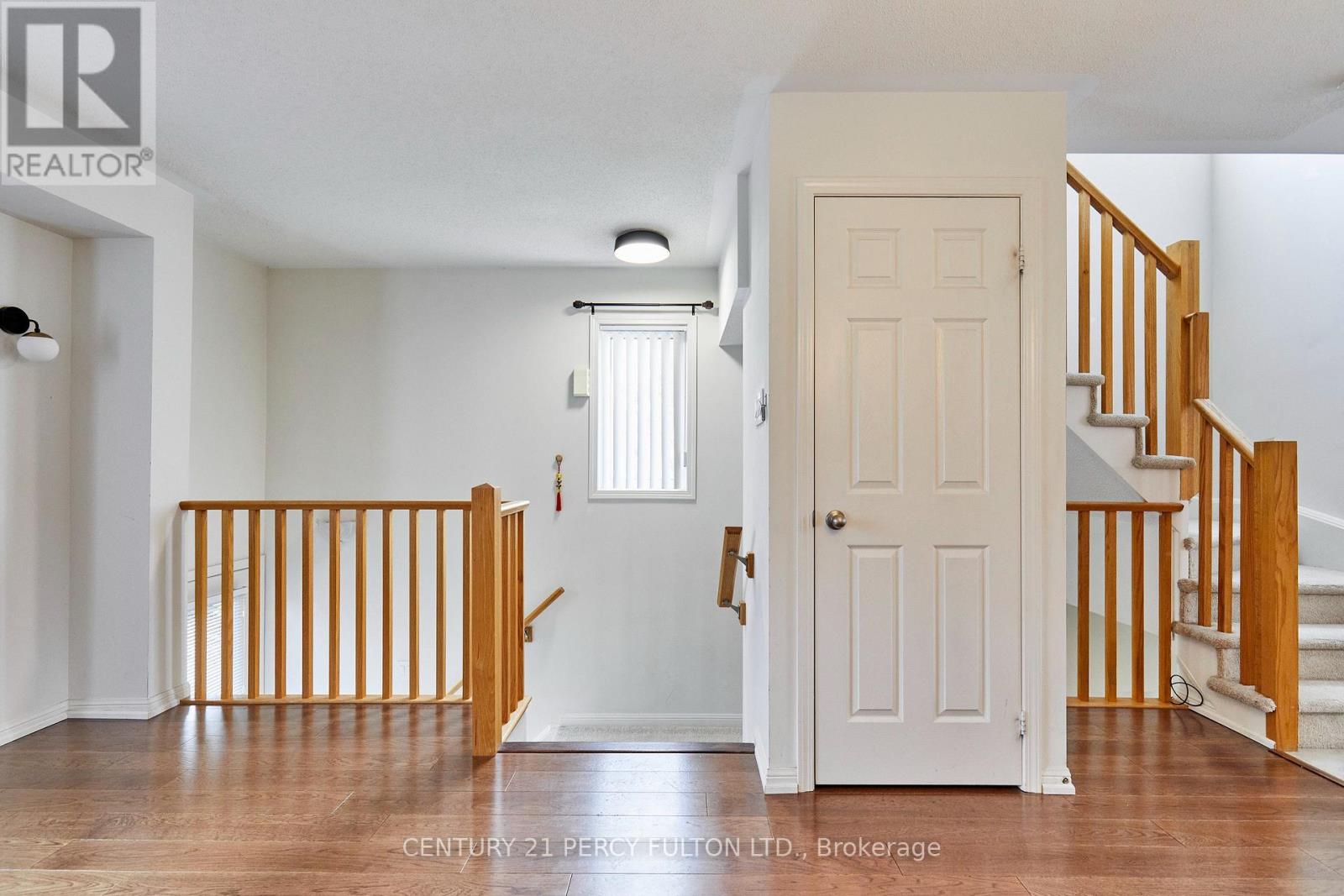 15951 Bayview Avenue, Aurora, ON photo 2