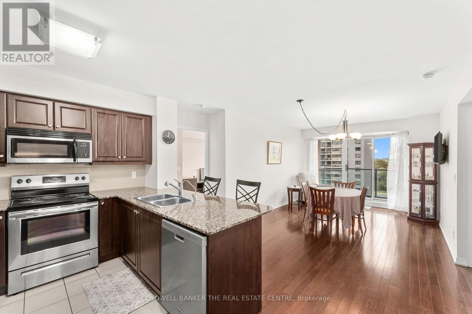 711- 1403 Royal York Road, Toronto, ON photo 9