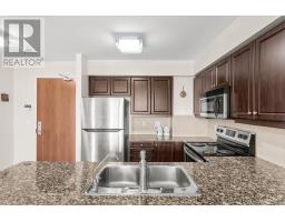 711 - 1403 Royal York Road, Toronto, ON M9P0A1 Photo 7
