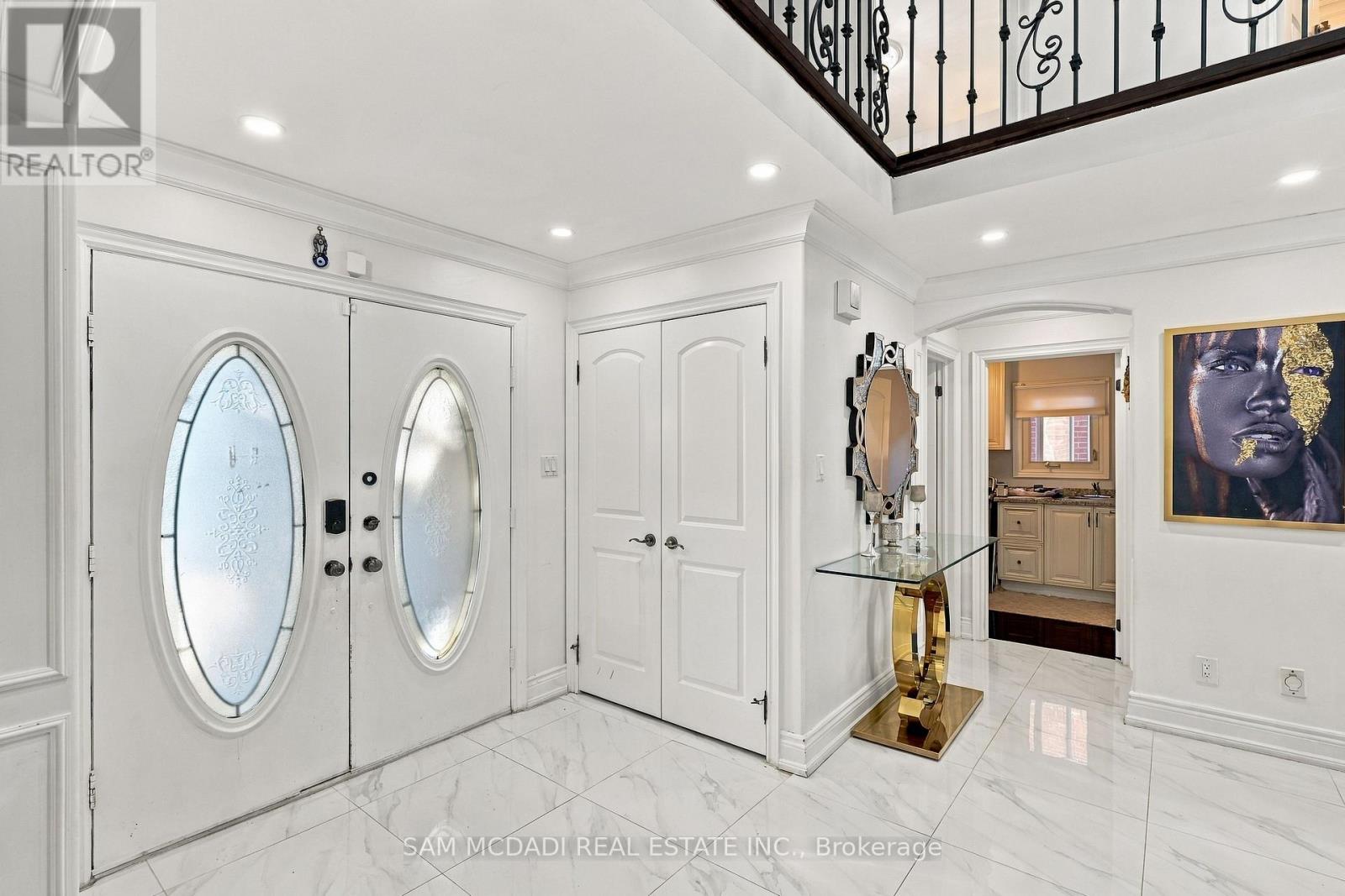 22 BUTLERS COURT - Image 3