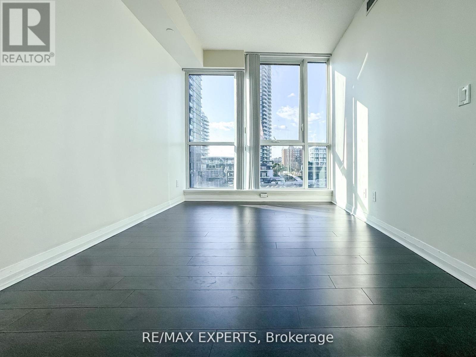 55 Eglinton Avenue West — photo 29