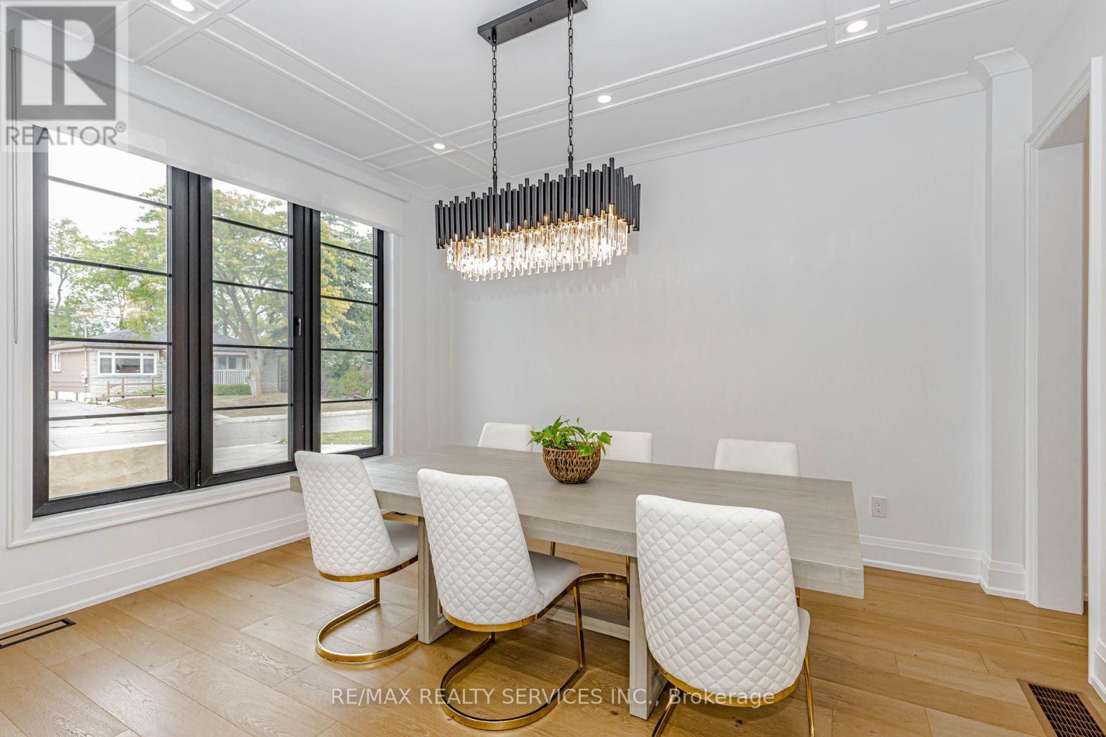 94 VISTA BOULEVARD - 7