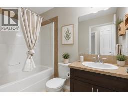 16 Fireside Way, Cochrane, AB T4C0R1 Photo 30