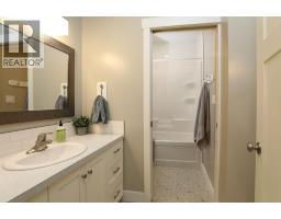 372 E 1 Avenue N, Magrath, AB T0K1J0 Photo 33
