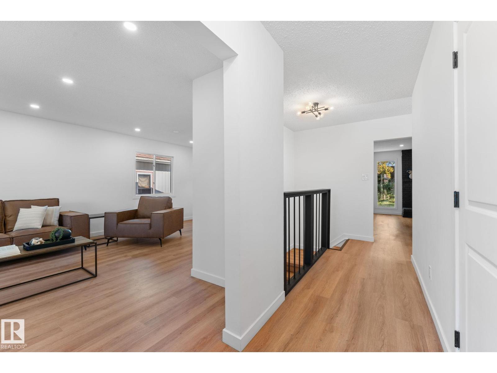 3721 103B Street NW, Duggan — photo 4 of 30: Property photo
