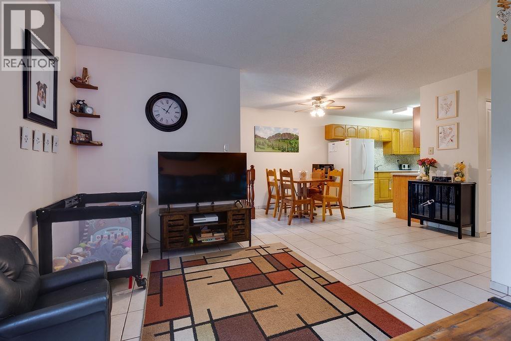 Photo 9 of 25 — 2108 6TH AVENUE · Prince George, BC