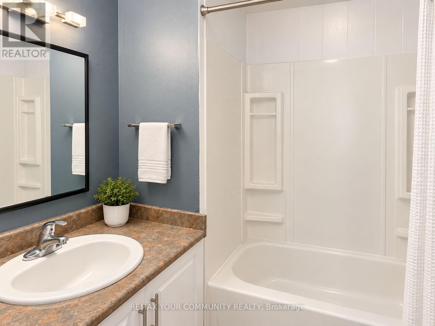 567 Granby Place — photo 4