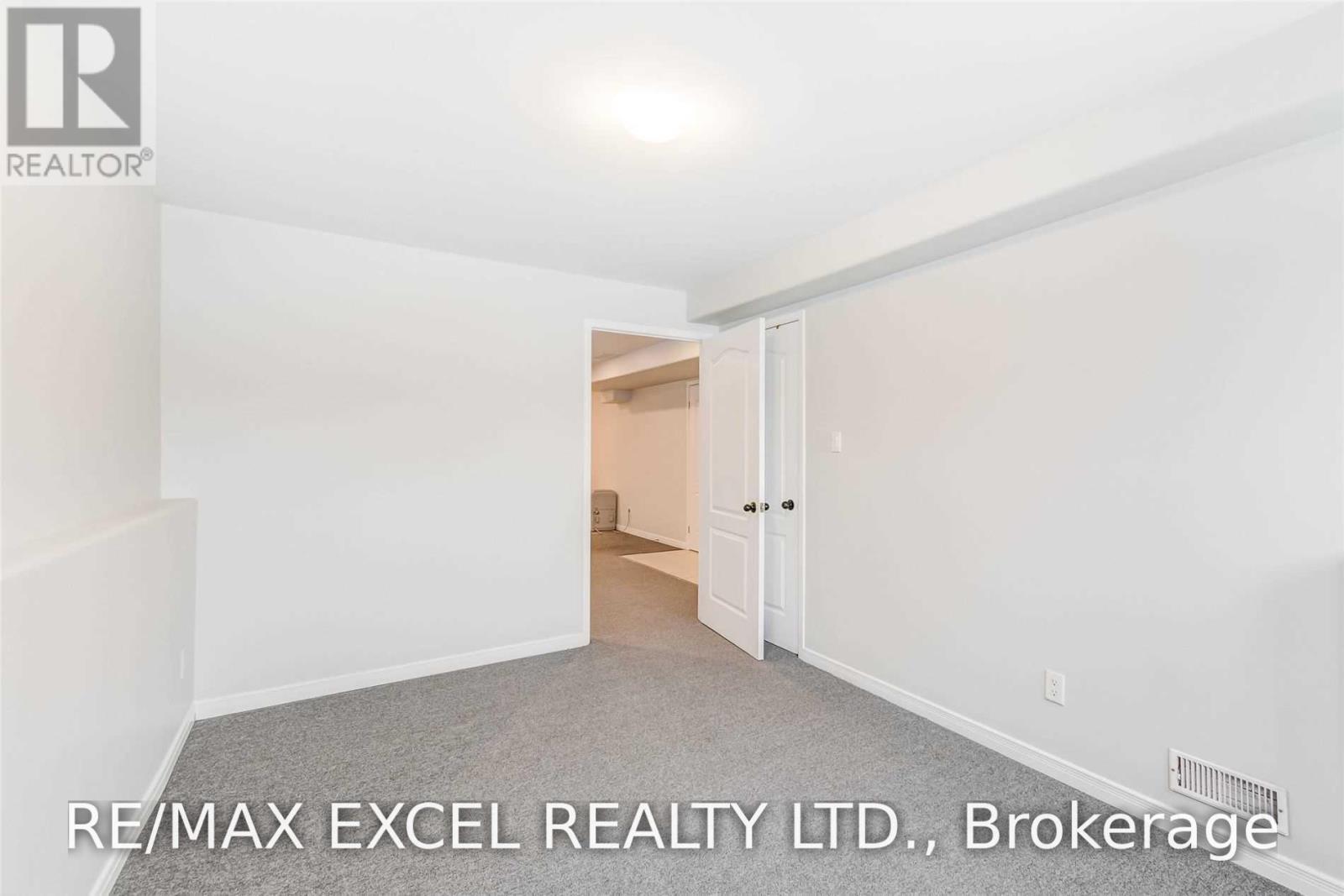 Bsmt-3 Sedgewood Way, Barrie photo 3