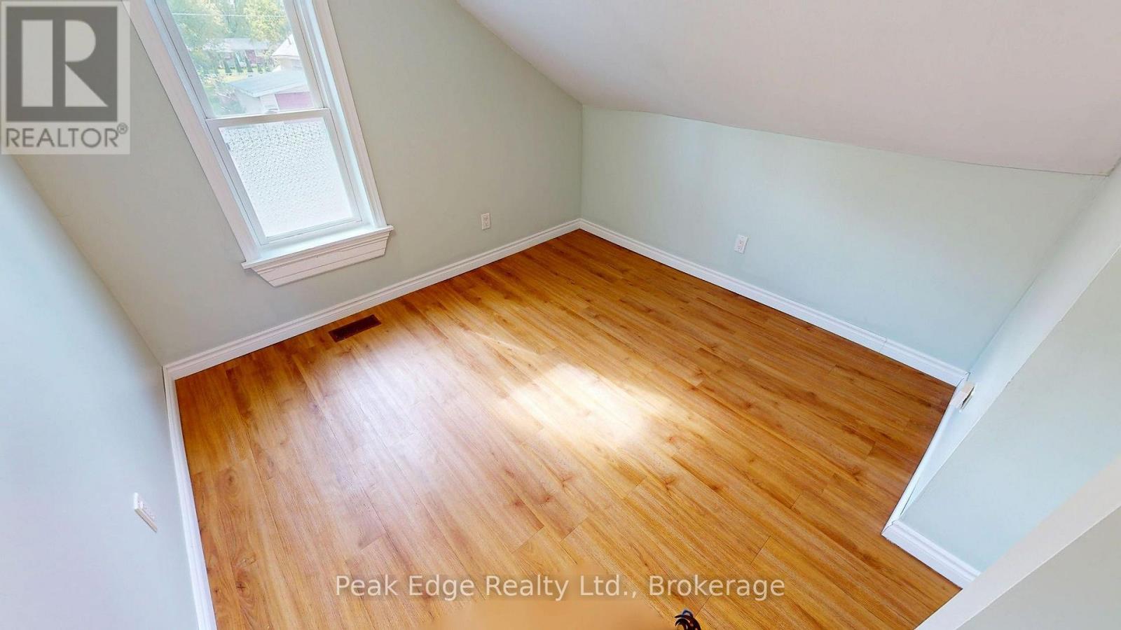 473 CAMPBELL STREET - 29