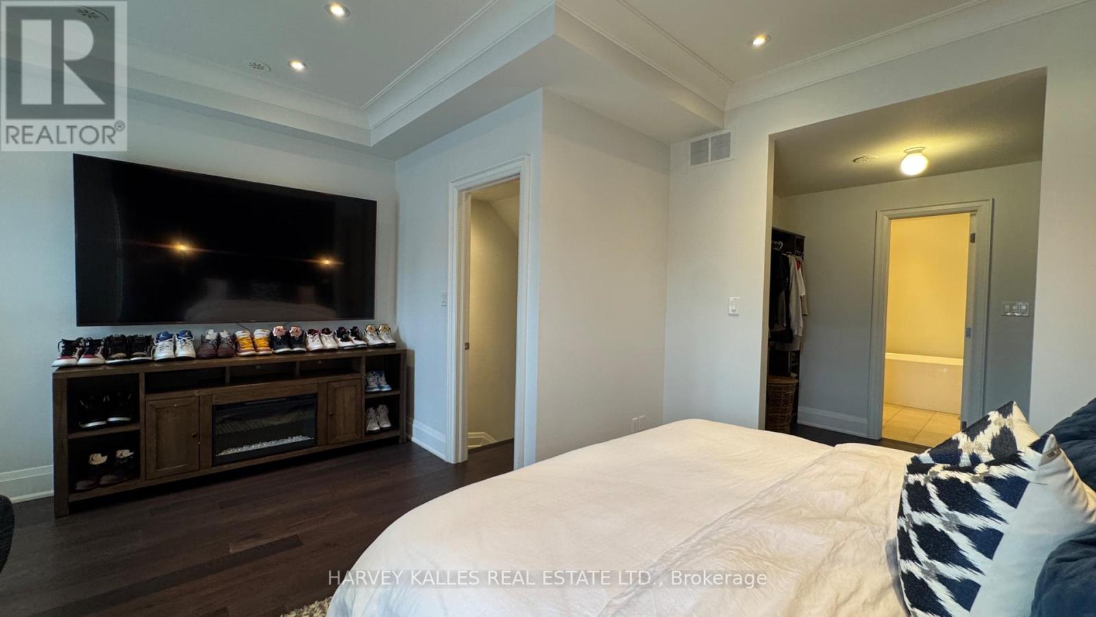 1042 AVENUE ROAD - Image 10