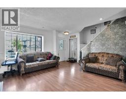 4pc Bathroom - 156 Saddlecrest Place Ne, Calgary, AB T3J5G2 Photo 7