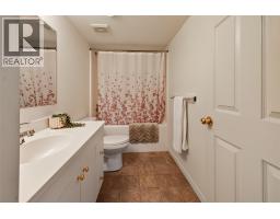 1380 Loseth Drive, Kelowna, BC V1P1M8 Photo 59