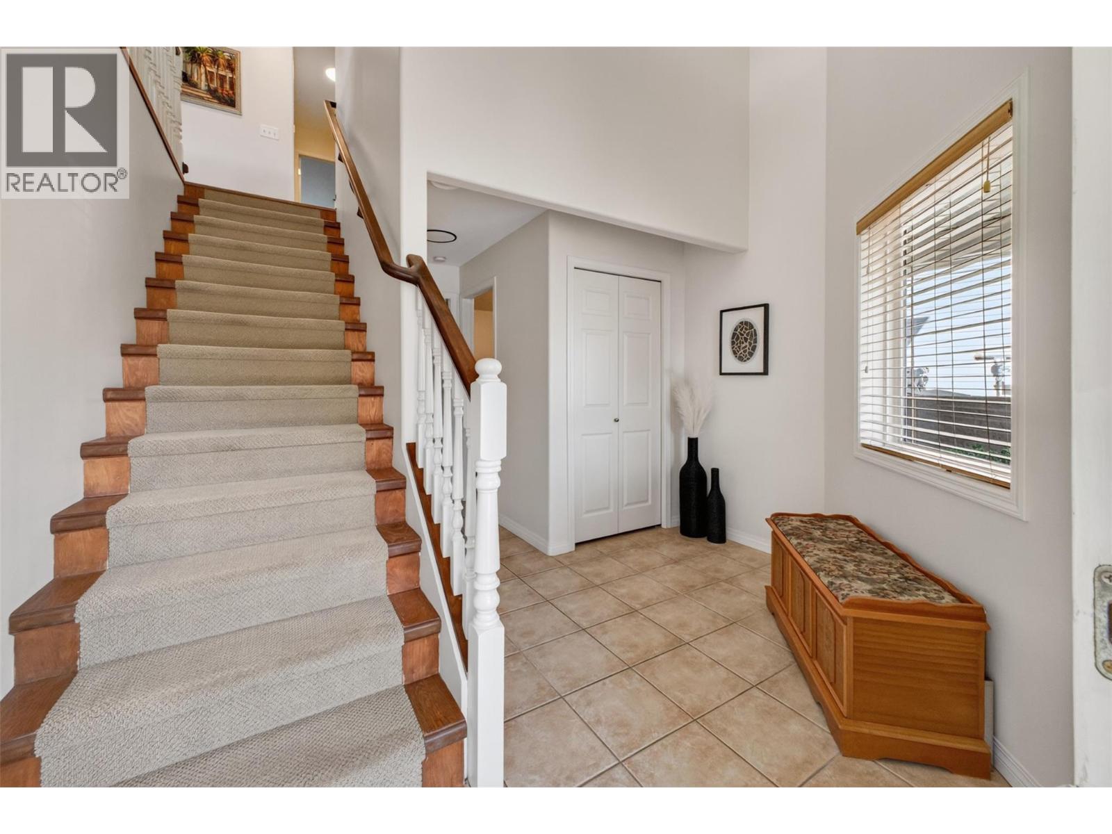 1380 Loseth Drive - 7