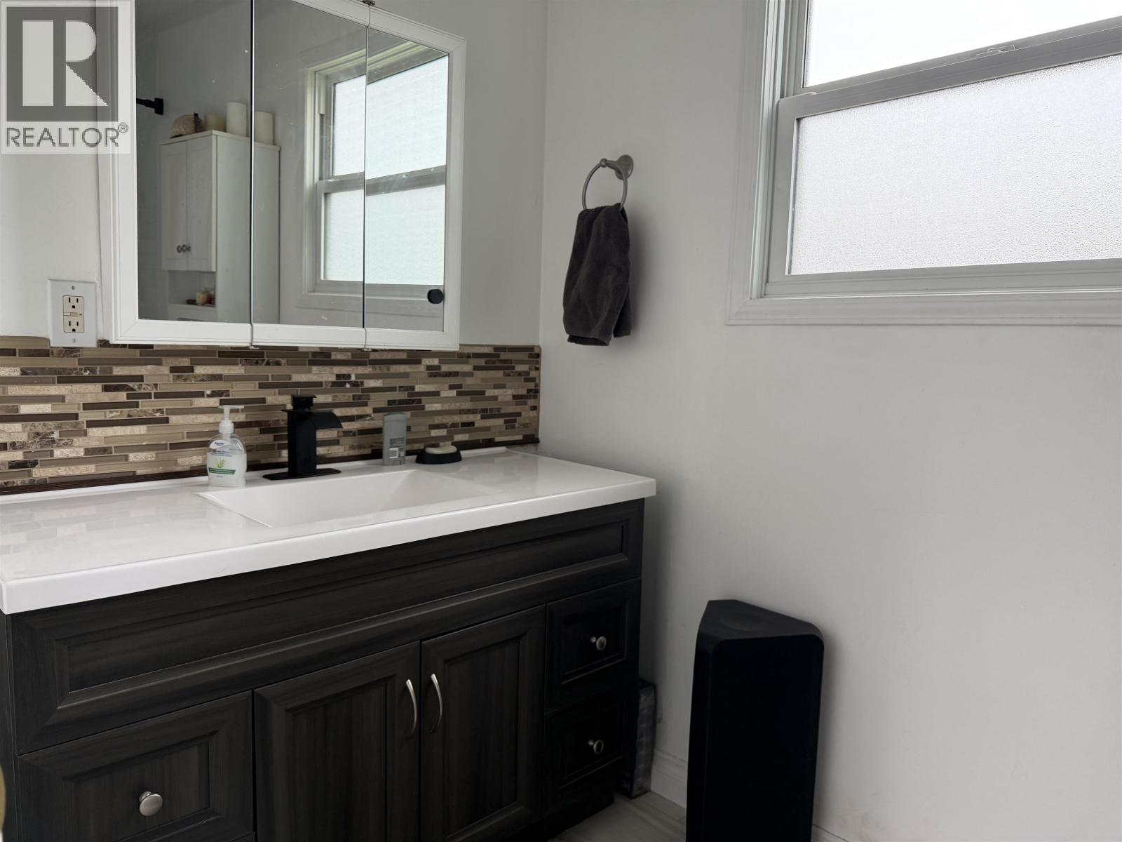 2707 BRAUN STREET - 11