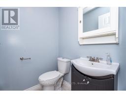 Kitchen - 3501 Mccarthy Drive, Clearview, ON L0M1N0 Photo 10