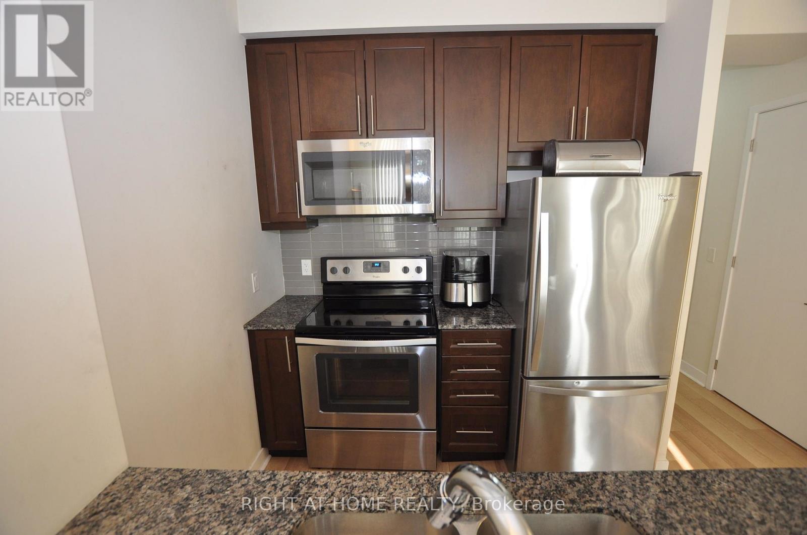 1705- 3975 Grand Park Drive, Mississauga, ON photo 6