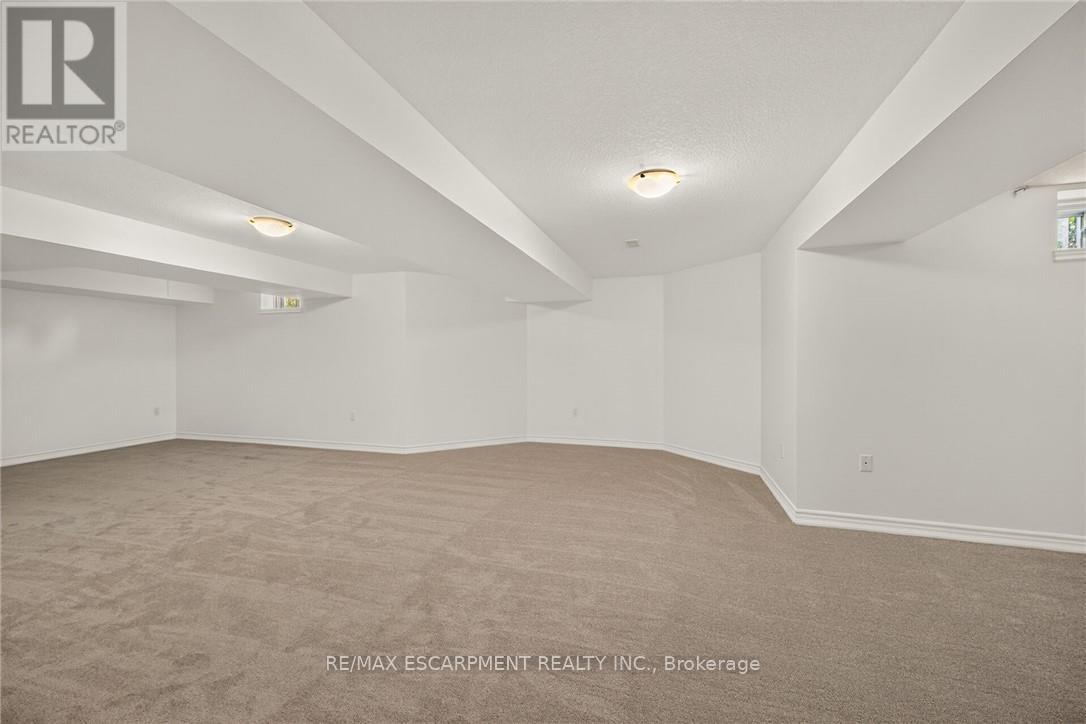 14 ECKER LANE - 25