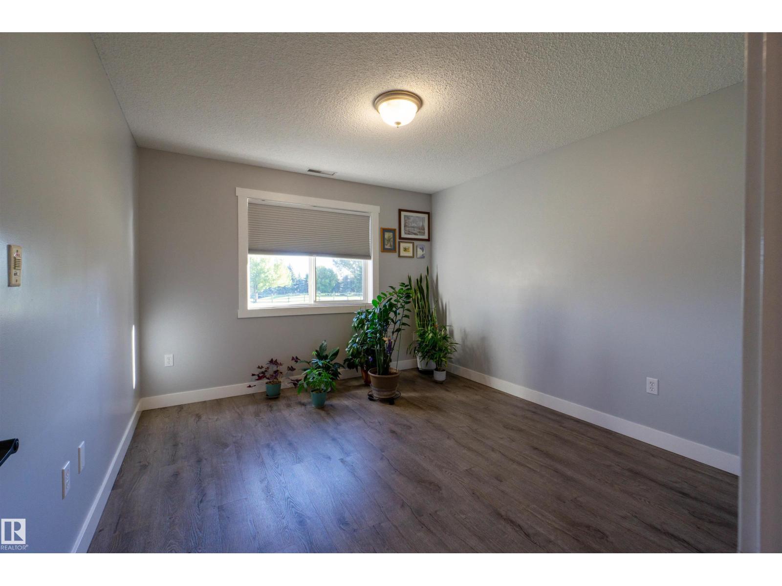 #128 – 279 Suder Greens Drive NW, Breckenridge Greens — photo 17 of 30: Property photo