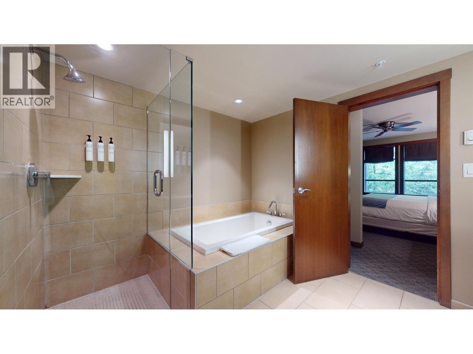 213B 2020 LONDON LANE, Whistler - Image 1