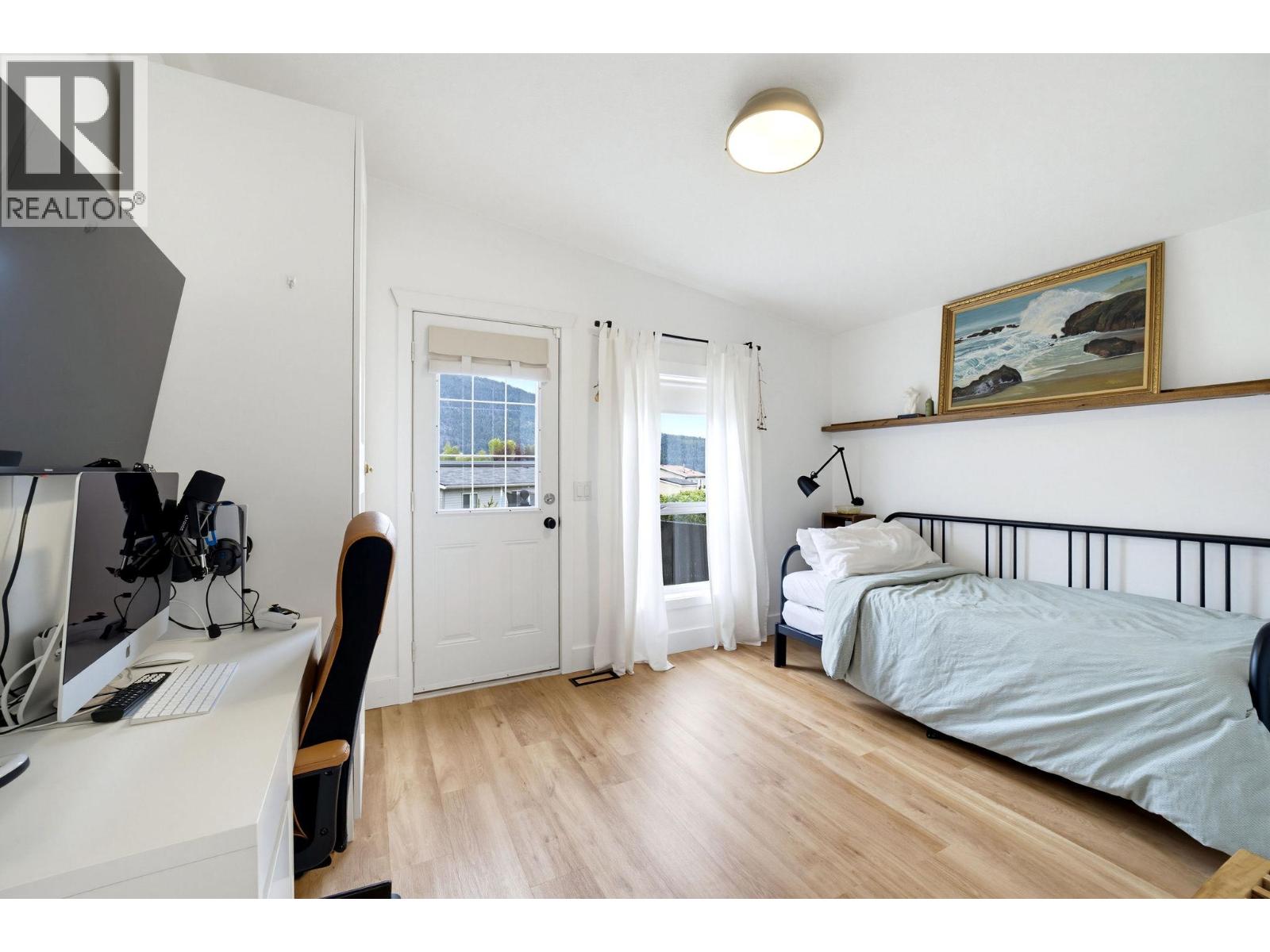 7241 46 Street NE, Salmon Arm - Image 1