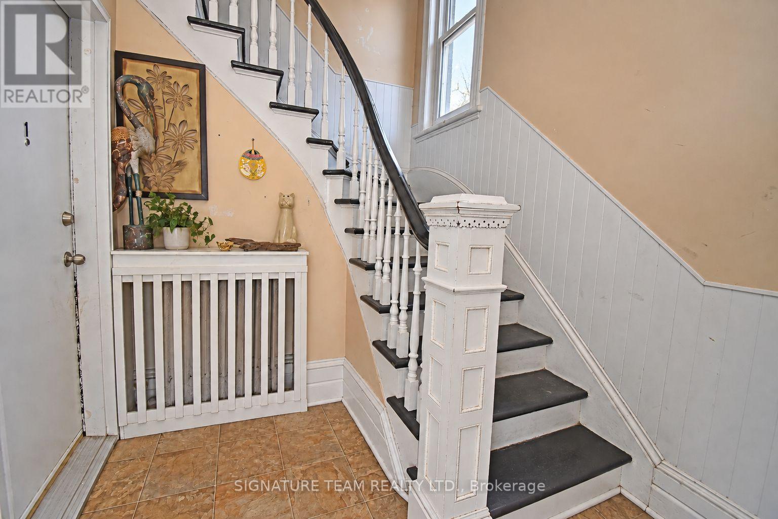 256 MAPLE AVENUE - 7