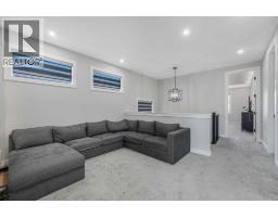 Kitchen - 58 Creekside Avenue Sw, Calgary, AB T2X4A9 Photo 20
