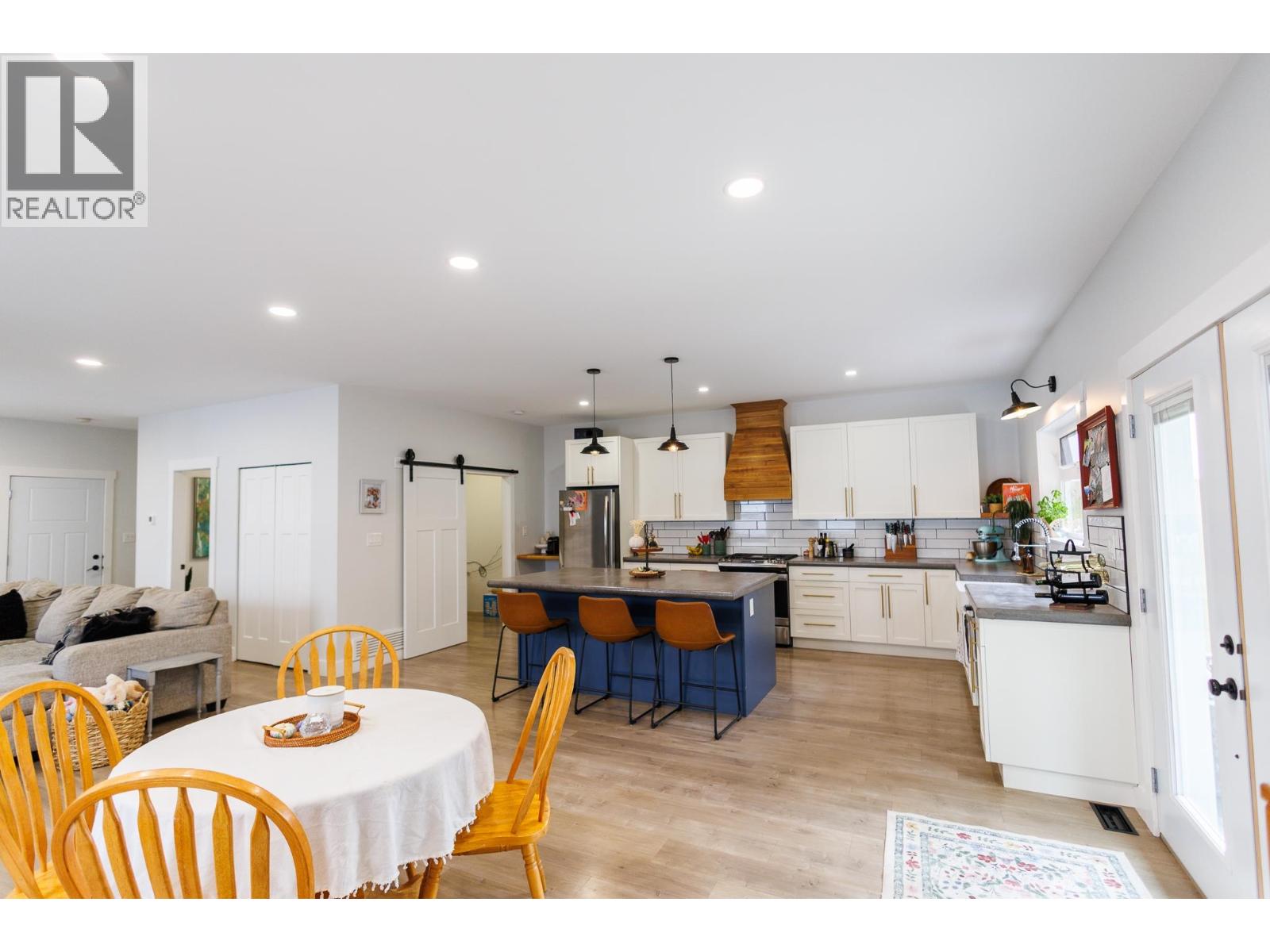 #B 4005 BENNER STREET - 2